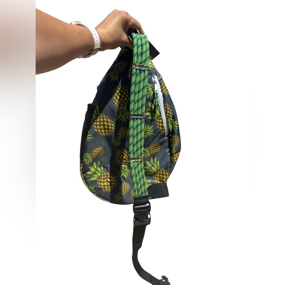 NWT Kavu Ropesicle Pineapple Party Sling Bag Outdoors H2O Resistant Crossbody - Picture 6 of 11